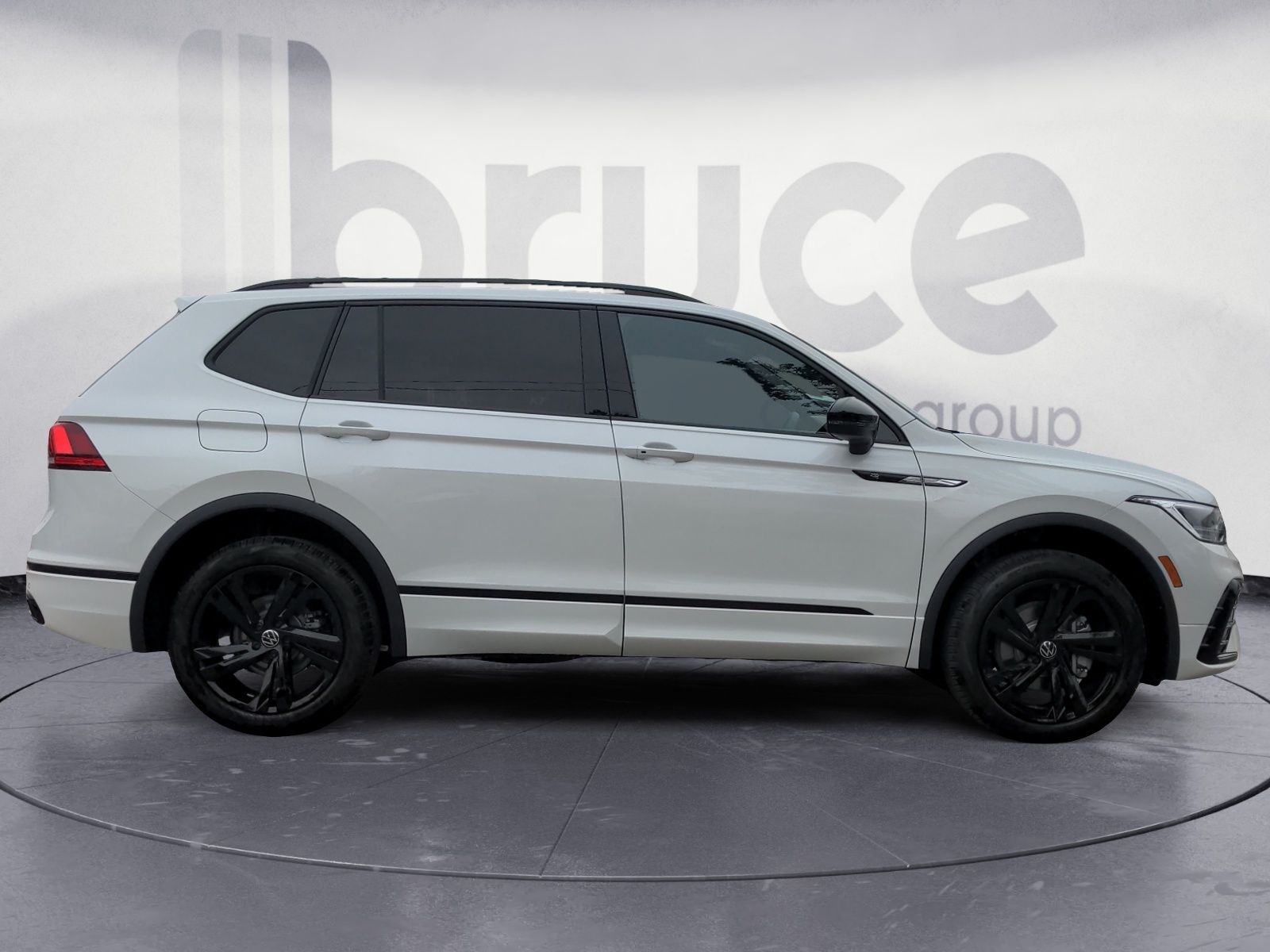 2024 Volkswagen Tiguan COMFORTLINE R-LINE BLACK EDITION