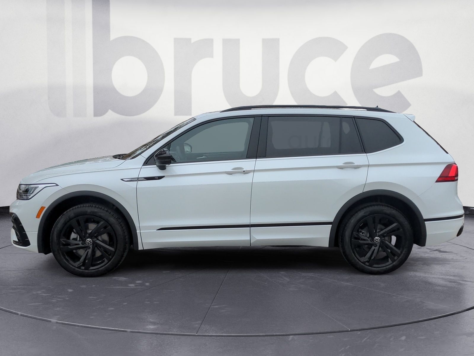 2024 Volkswagen Tiguan COMFORTLINE R-LINE BLACK EDITION