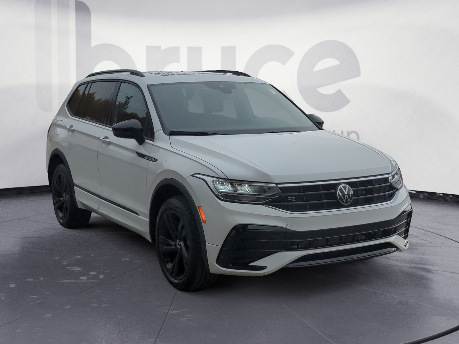 2024 Volkswagen Tiguan COMFORTLINE R-LINE BLACK EDITION