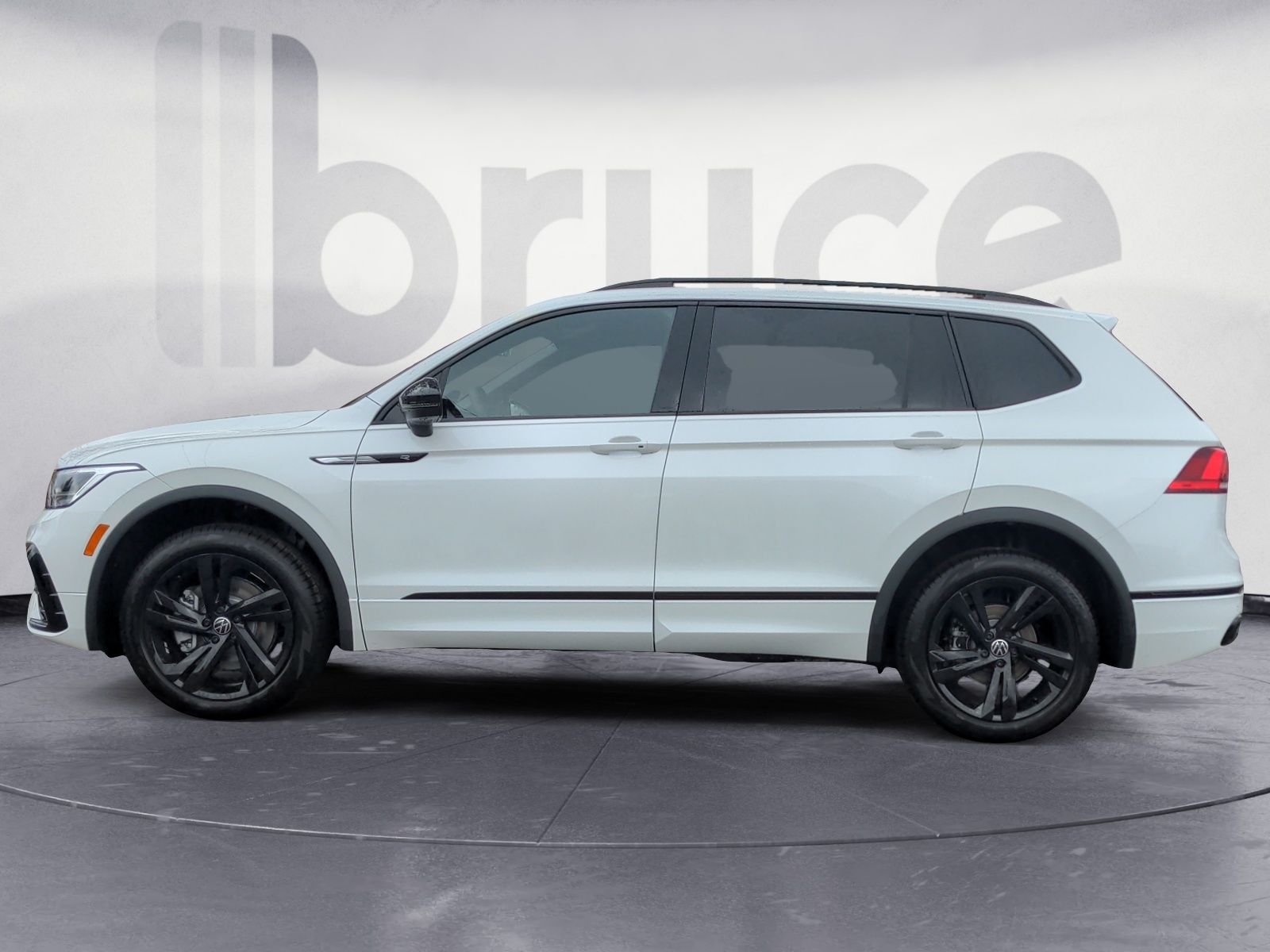 2024 Volkswagen Tiguan COMFORTLINE R-LINE BLACK EDITION