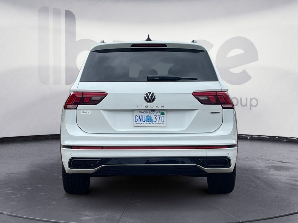 2024 Volkswagen Tiguan COMFORTLINE R-LINE BLACK EDITION