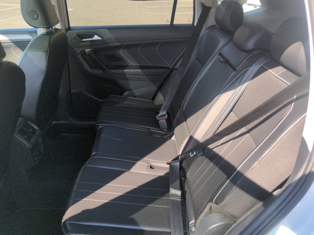 2024 Volkswagen Tiguan Comfortline AWD - Leather, Sunroof & Remote Start!
