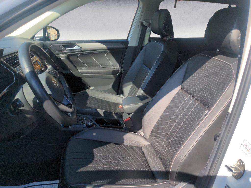 2024 Volkswagen Tiguan Comfortline AWD - Leather, Sunroof & Remote Start!