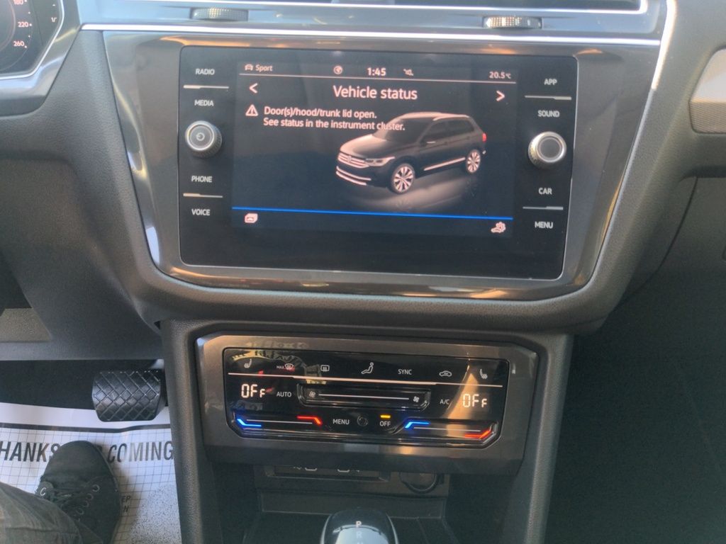 2024 Volkswagen Tiguan Comfortline AWD - Leather, Sunroof & Remote Start!