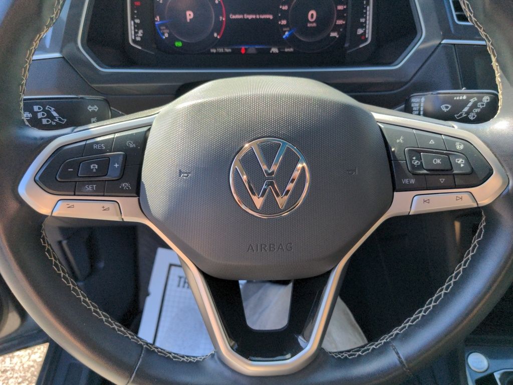 Volkswagen Tiguan Comfortline AWD - Leather, Sunroof & Remote Start! 2024