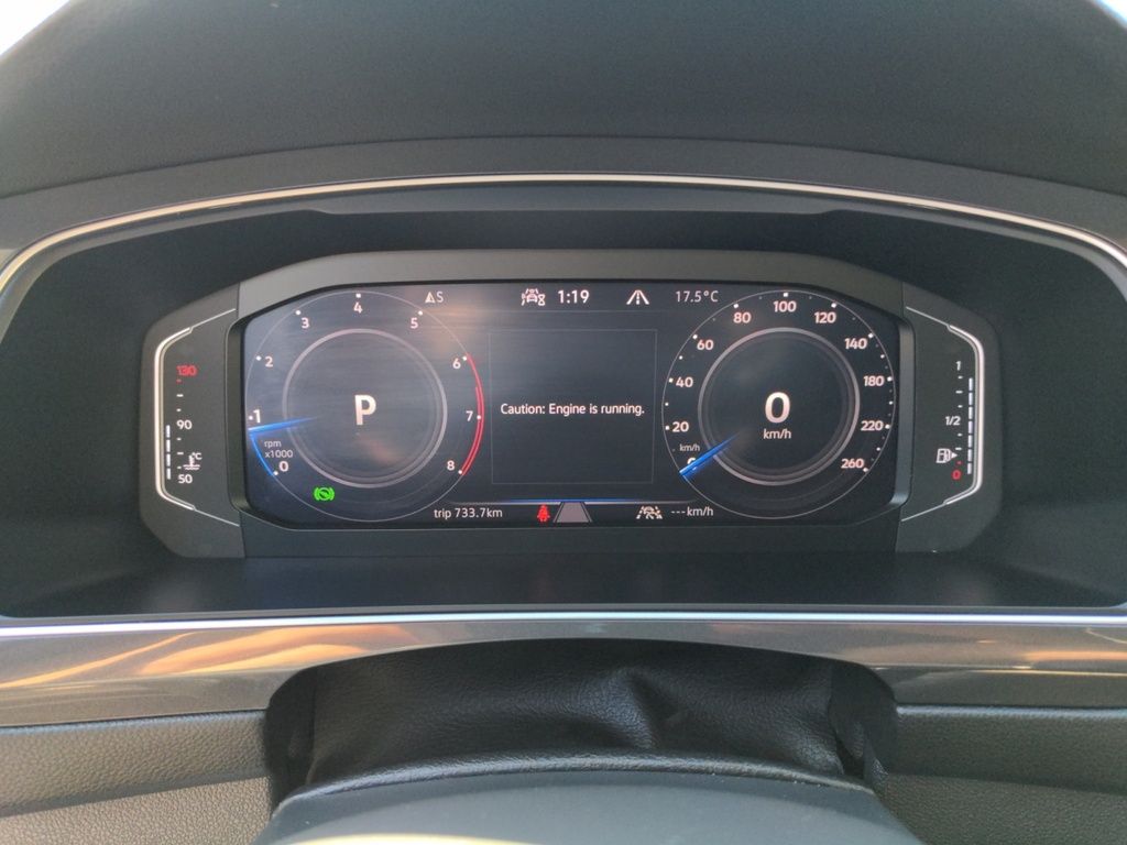 2024 Volkswagen Tiguan Comfortline AWD - Leather, Sunroof & Remote Start!