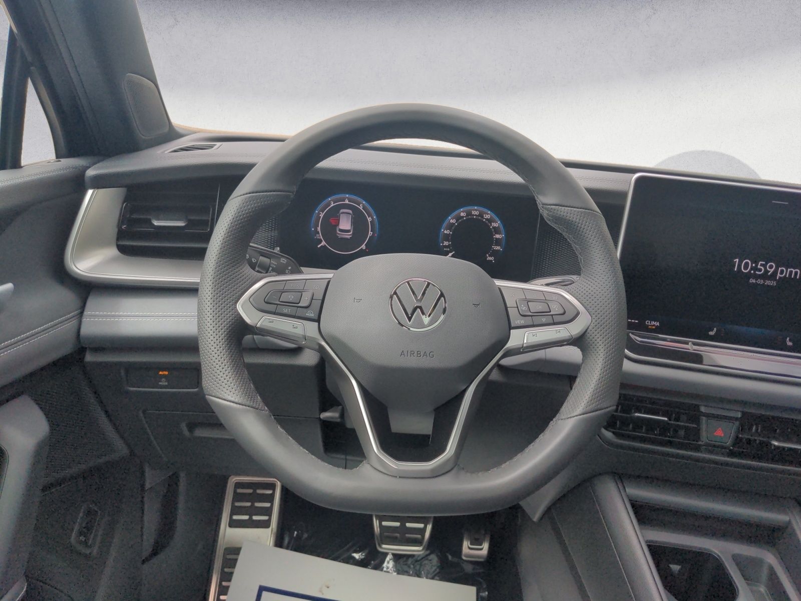 2025 Volkswagen Tiguan COMFORTLINE R-LINE BLACK EDITION