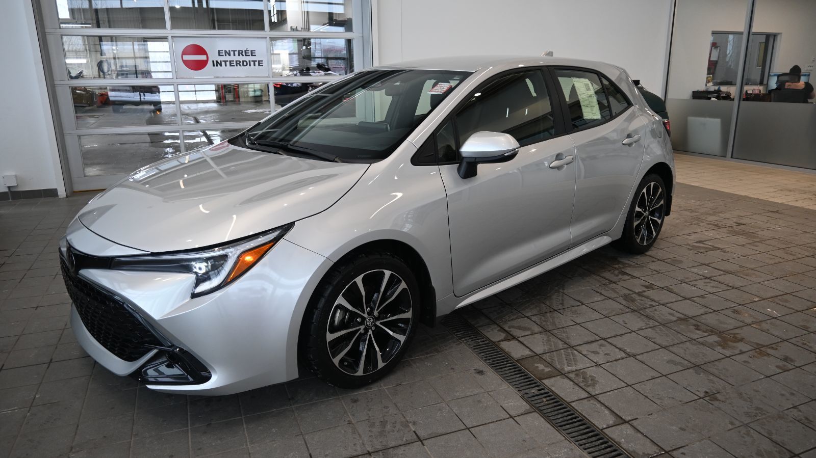 2024 Toyota Corolla S photo 3