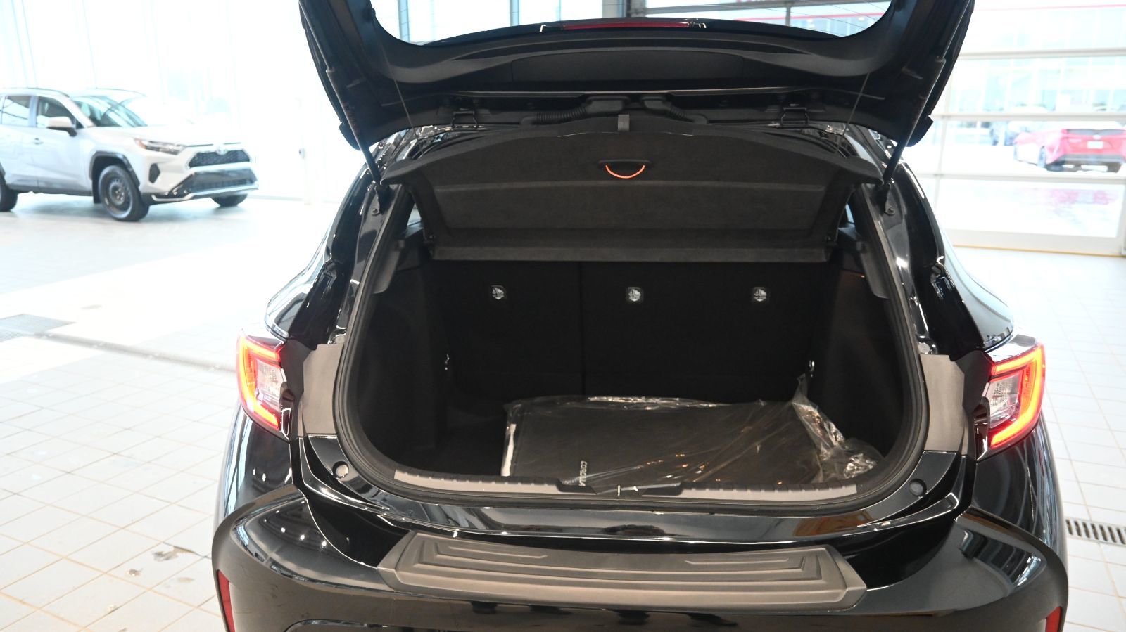 2024 Toyota Corolla SE Nightshade Edition photo 4