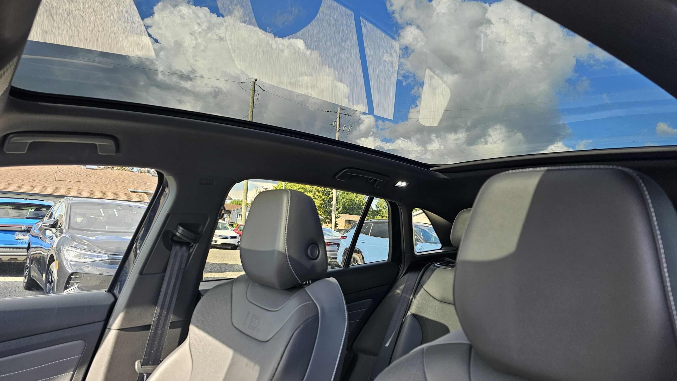 2023 Volkswagen ID.4 Pro S AWD+ENSEMBLE STATEMENT+CUIR+TOIT +NAV No accidents, Pano Sunroof,