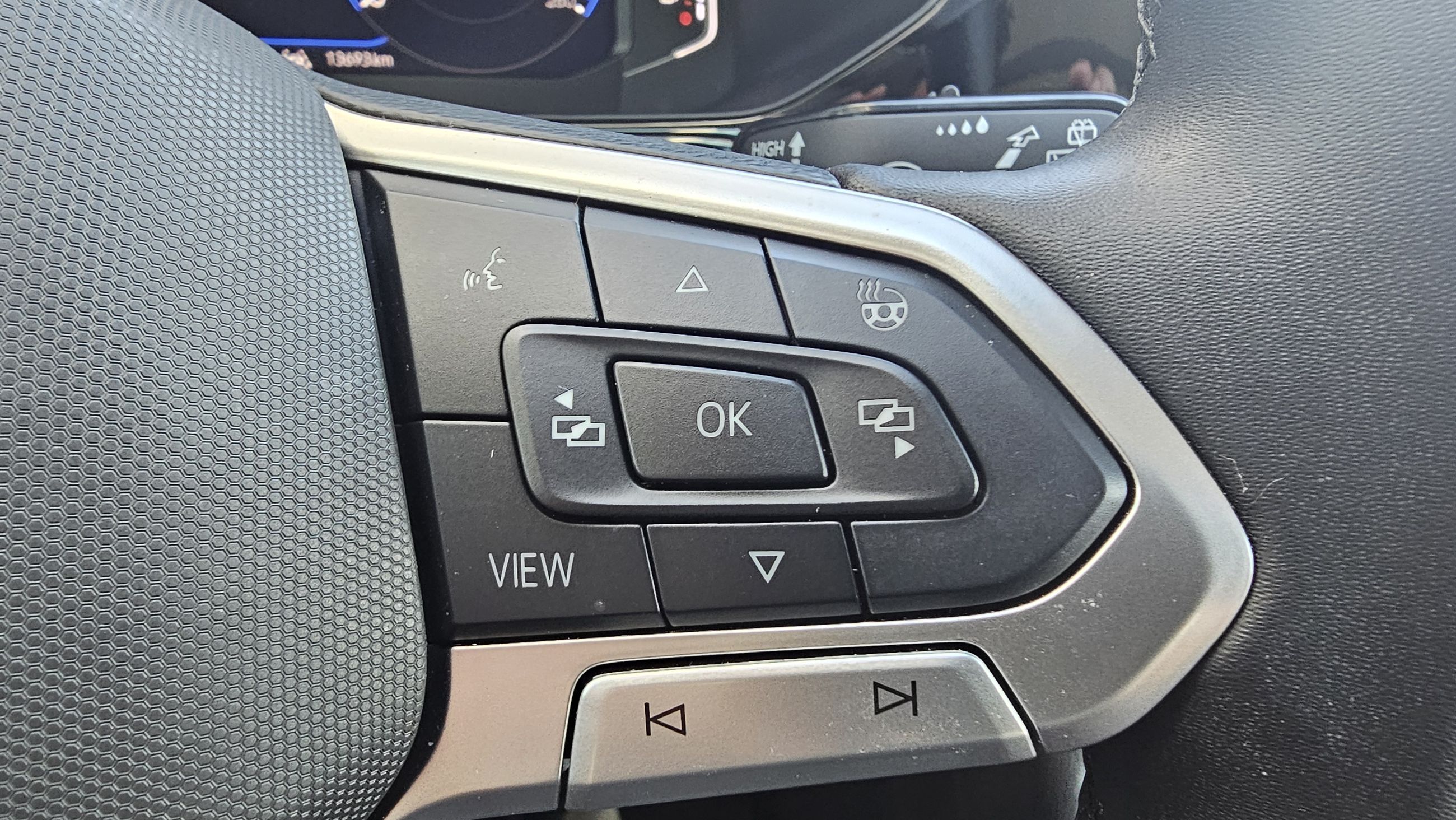 2024 Volkswagen Taos Comfortline Black Edition+TOIT PANO+4 MOTION *ACCIDENT FREE* 4MOTION