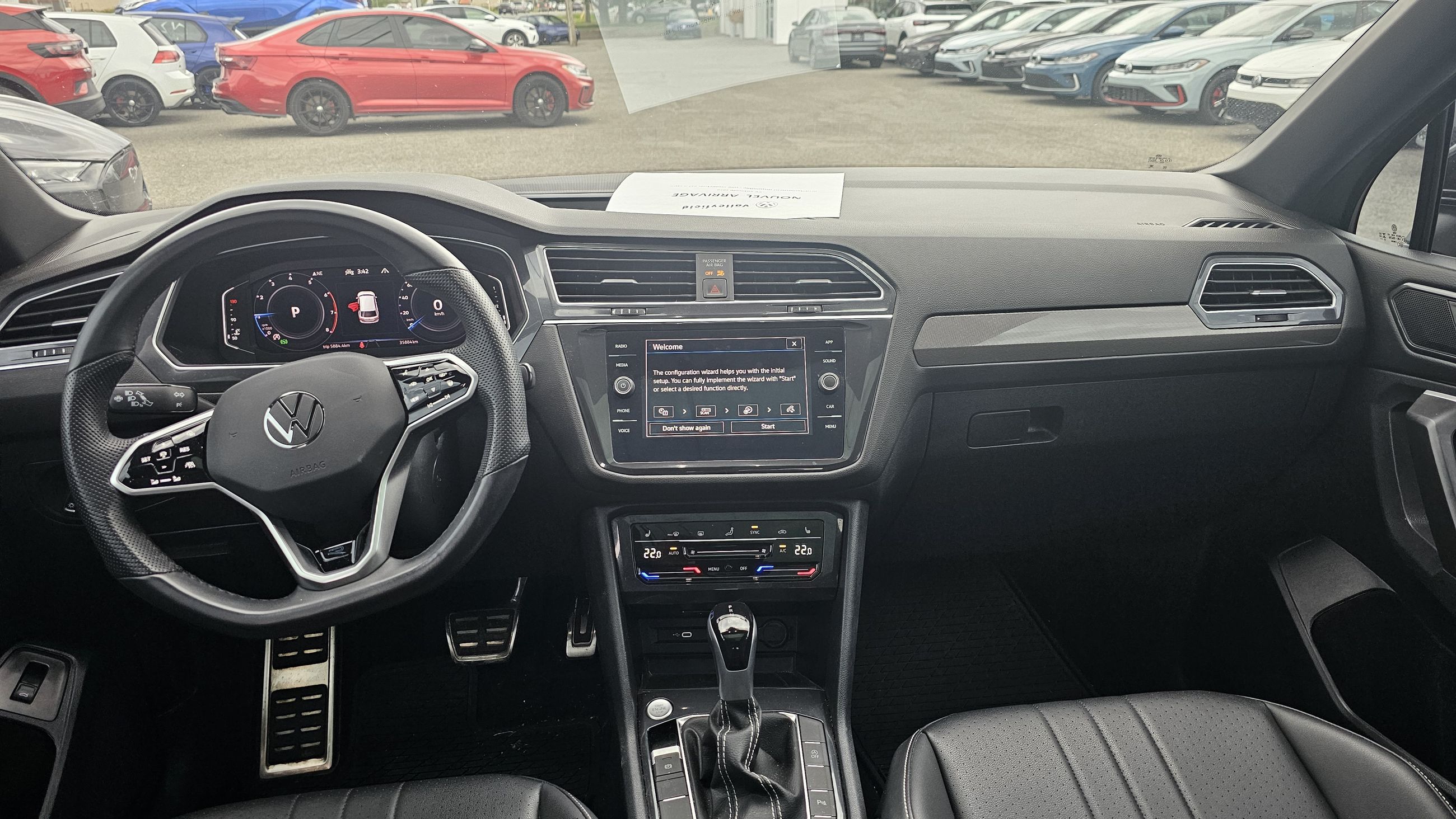 2024 Volkswagen Tiguan Comfortline R-Line Black Edition No accidents, 4motion, Pano sunroof