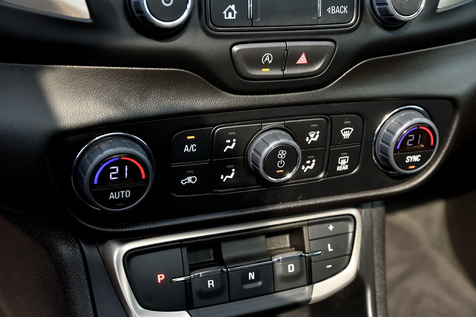 2024 GMC Terrain Denali+TOIT PANO+APPLE CONNECT+CUIR+GPS *ACCIDENT FREE*