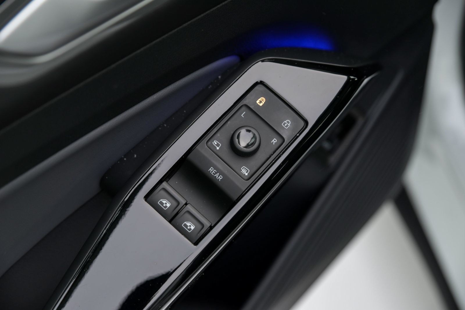 Volkswagen ID.4 Pro S+AWD+CAMÉRA 360+THERMOPOMPE+TOIT PANORAMIQUE 2025 *JAMAIS ACCIDENTÉ*