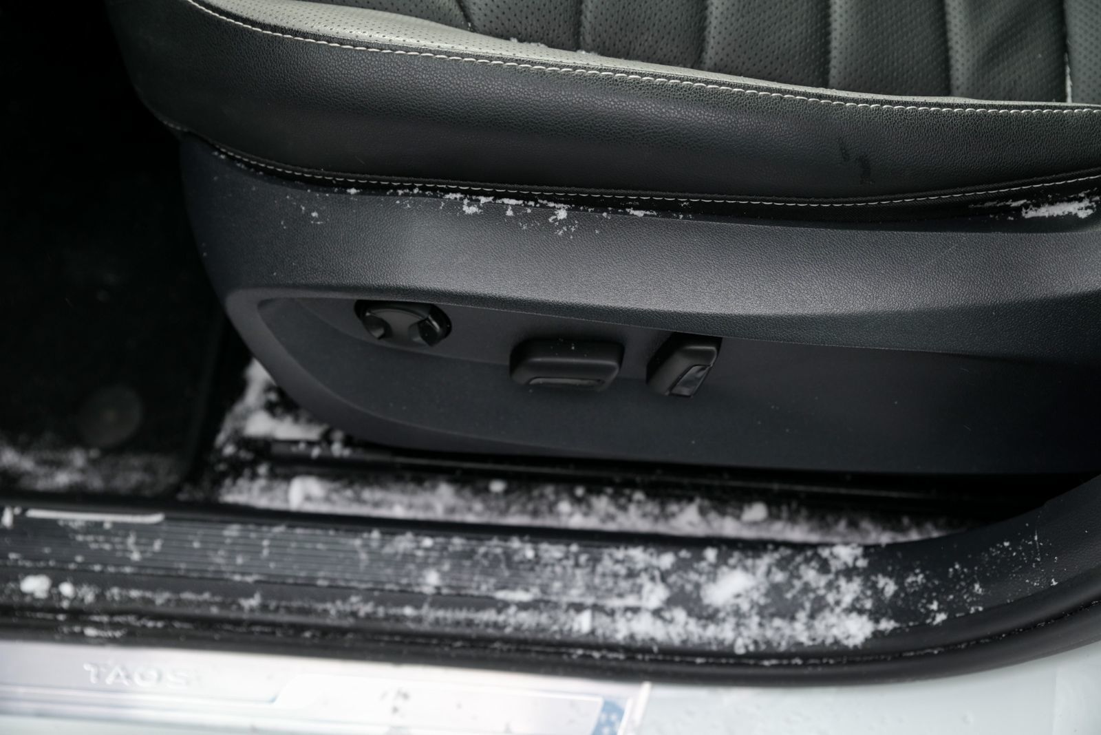 Volkswagen Taos Highline+CUIR+TOIT PANO+APPLE CONNECT+CAM DE RECUL 2022 *JAMAIS ACCIDENTÉ*