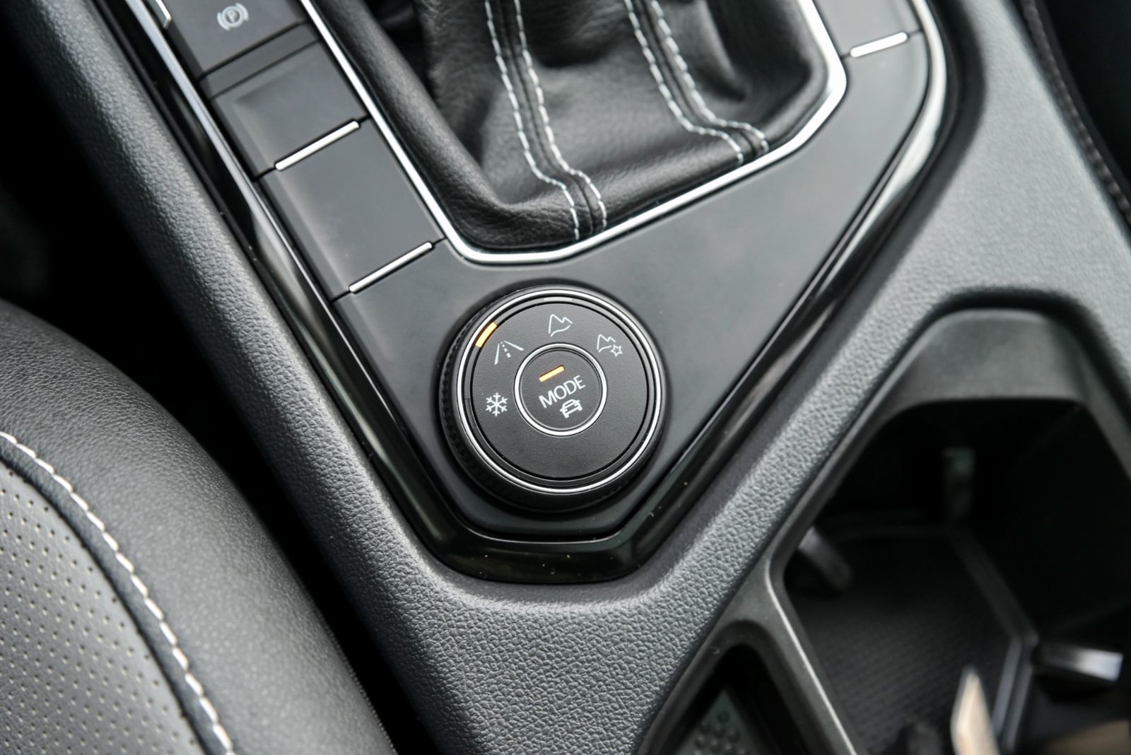 Volkswagen Taos Highline+CUIR+TOIT PANO+APPLE CONNECT+CAM DE RECUL 2022 *JAMAIS ACCIDENTÉ*