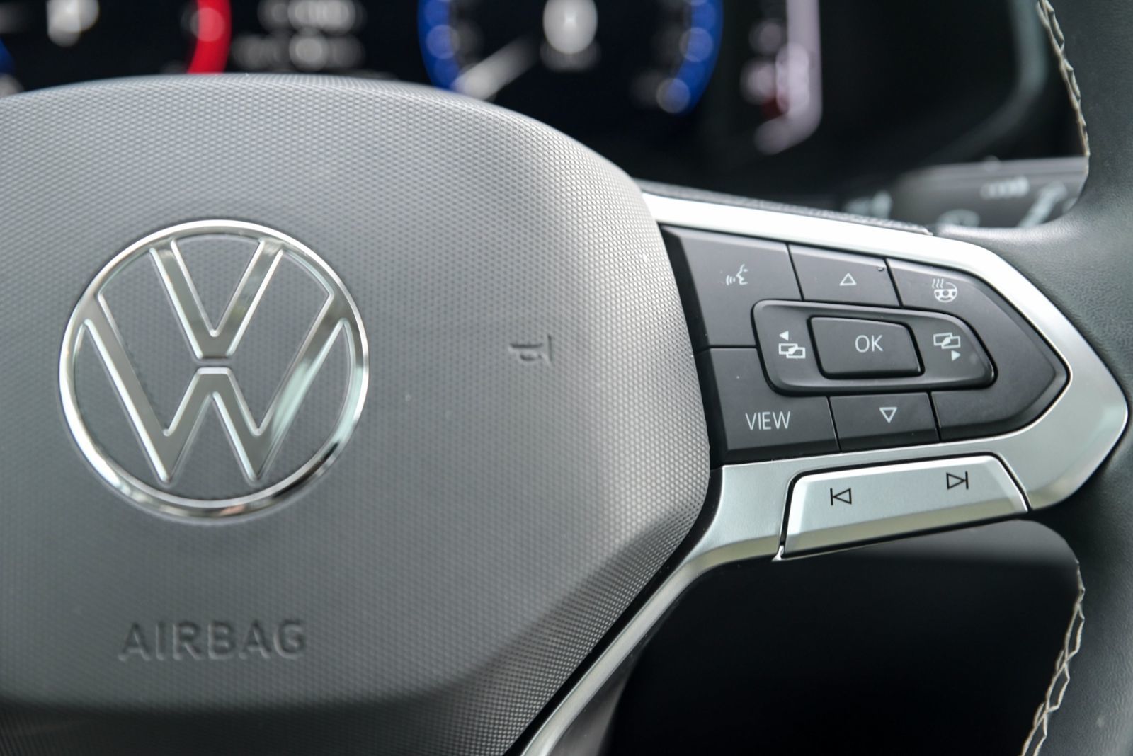 Volkswagen Taos Highline+CUIR+TOIT PANO+APPLE CONNECT+CAM DE RECUL 2022 *JAMAIS ACCIDENTÉ*