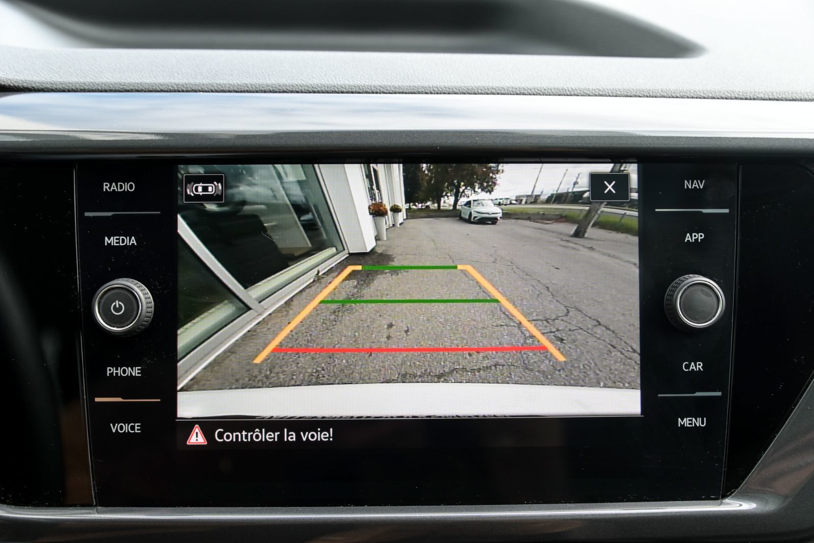 Volkswagen Taos Highline/ 4MOTION, CUIR,TOIT PANO,CARPLAY 2023 AUCUN ACCIDENT, TOUT EQUIPÉ