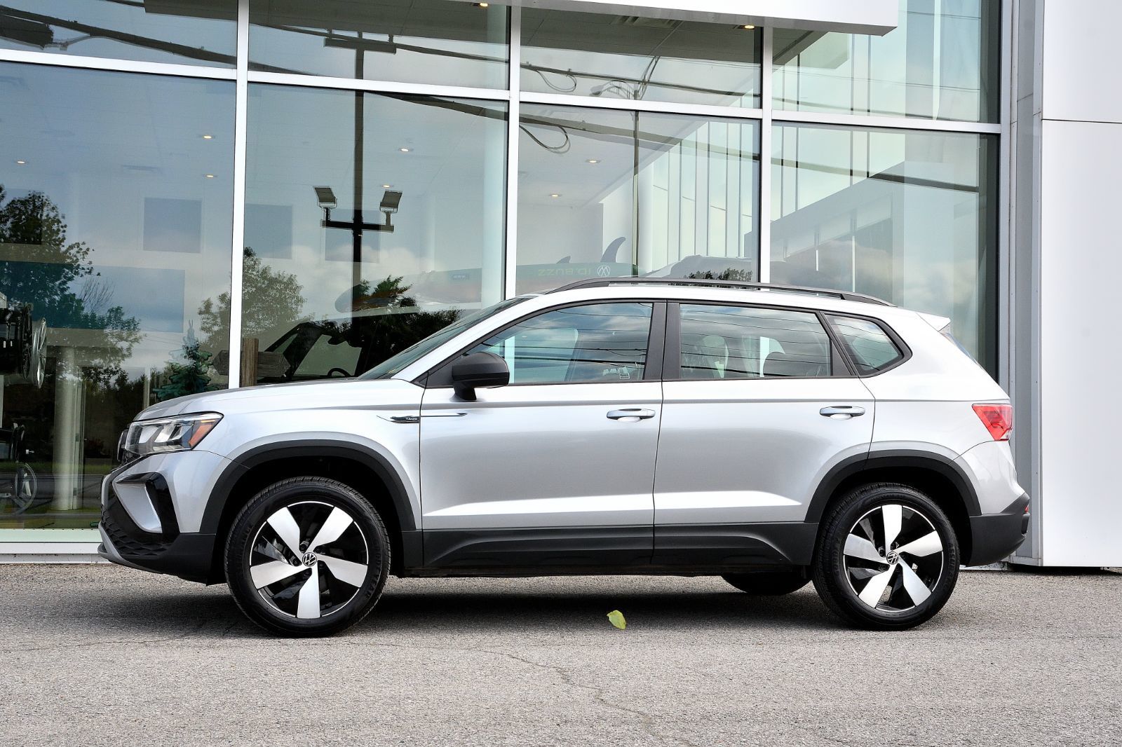 Volkswagen Taos Trendline+4 motion+camera de recul+apple connect 2024 *JAMAIS ACCIDENTÉ*