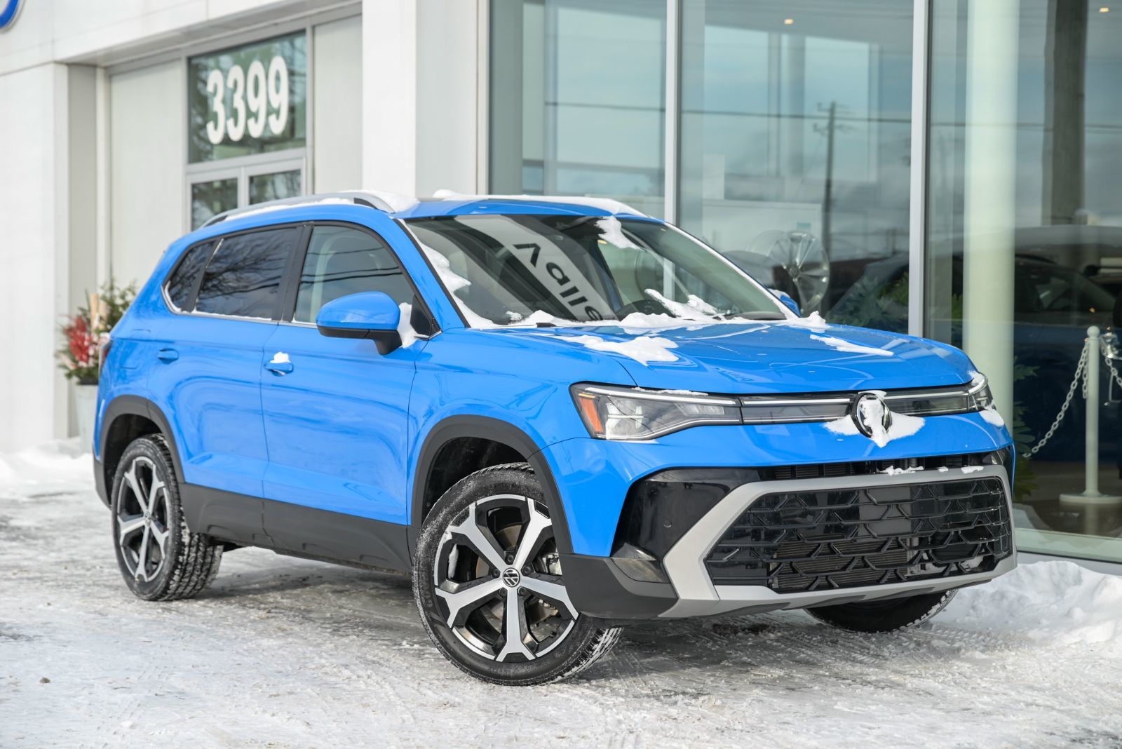 Volkswagen Taos Highline+CUIR+TOIT PANO+APPLE CONNECT 2025 *JAMAIS ACCIDENTÉ*