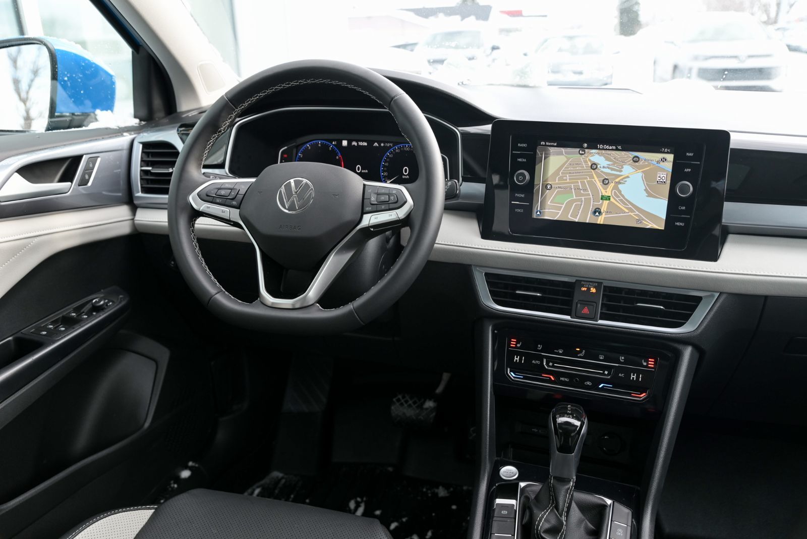 Volkswagen Taos Highline+CUIR+TOIT PANO+APPLE CONNECT 2025 *JAMAIS ACCIDENTÉ*