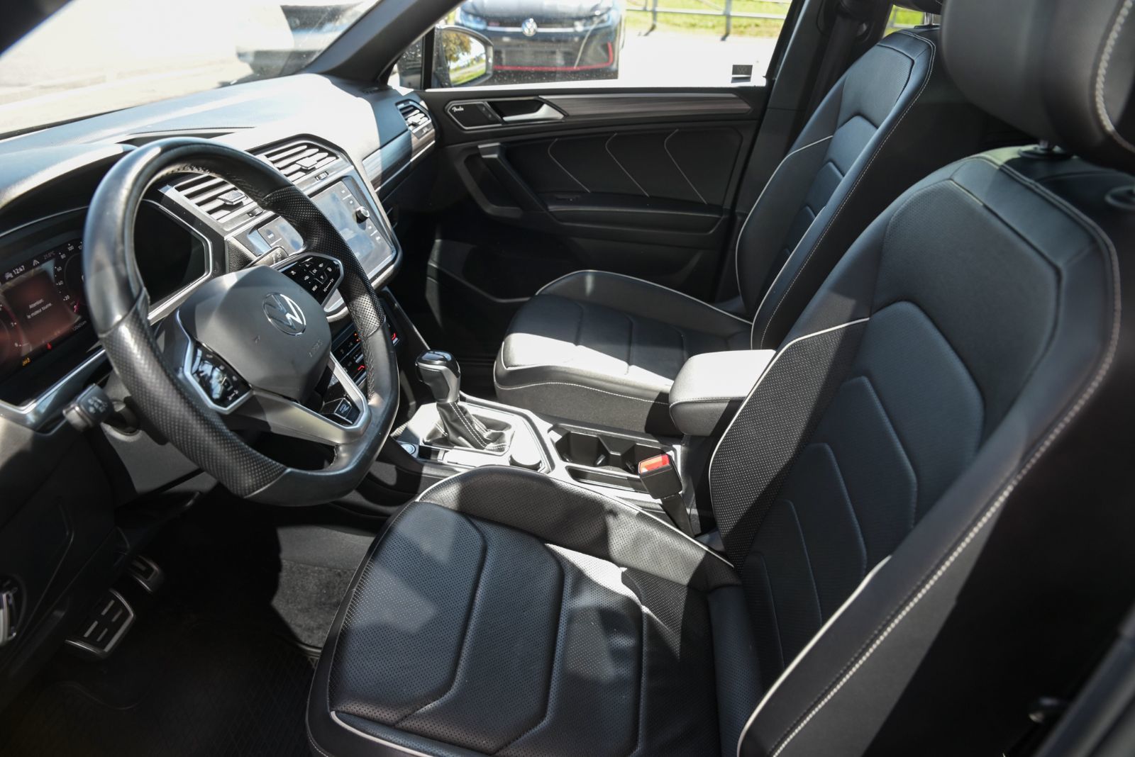 Volkswagen Tiguan Highline R-Line 7 Passager+CUIR+TOIT PANO+C 2022 Aucun Accident! 4MOTION,TOIT PANO, TOUT EQUIPÉ