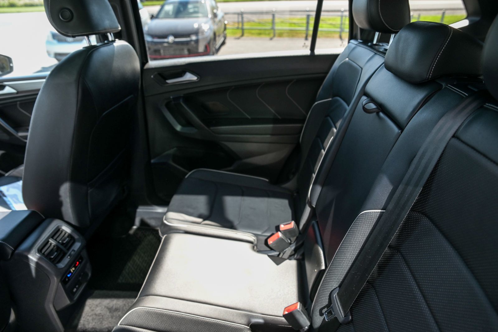 Volkswagen Tiguan Highline R-Line 7 Passager+CUIR+TOIT PANO+C 2022 Aucun Accident! 4MOTION,TOIT PANO, TOUT EQUIPÉ