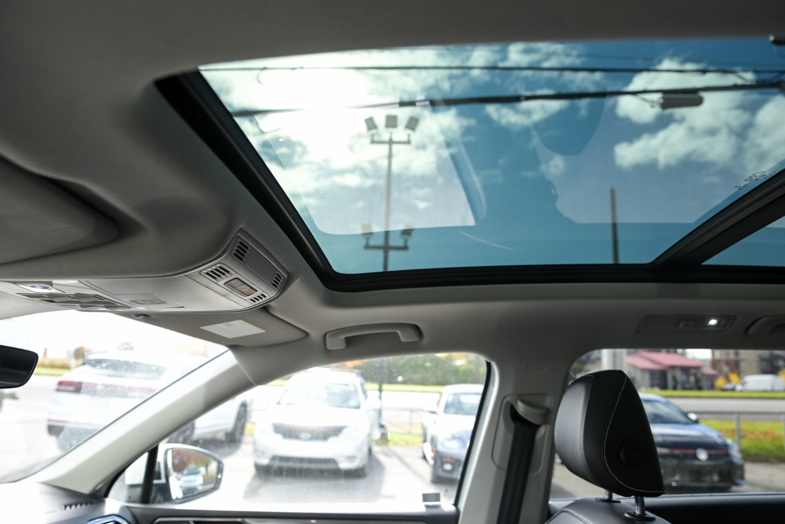 Volkswagen Tiguan Comfortline,4MOTION,CARPLAY, TOIT PANO 2022 AUCUN ACCIDENT, UN PROPRIO