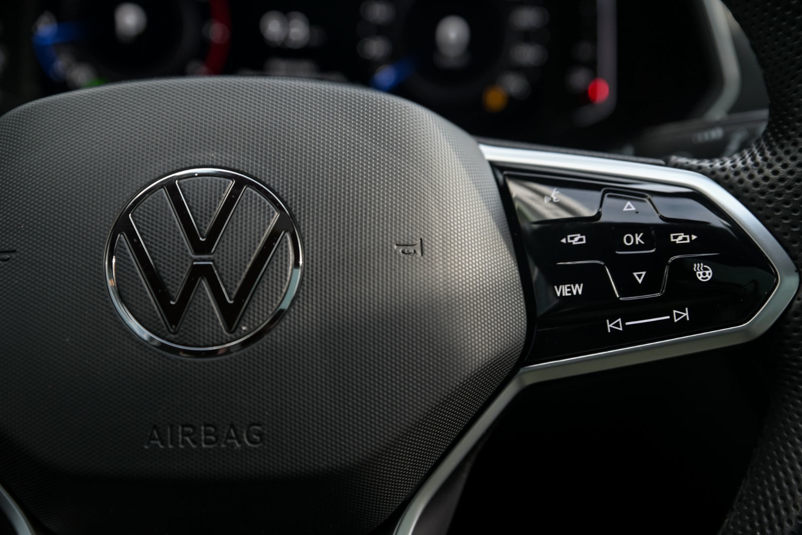 2022 Volkswagen Tiguan Highline R-Line+CUIR+TOIT PANO+APPLE CONNECT *ACCIDENT FREE*