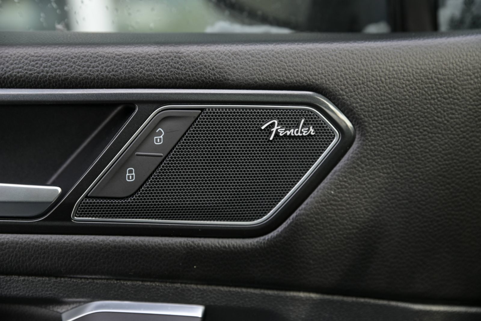 2022 Volkswagen Tiguan Highline R-Line+CUIR+TOIT PANO+APPLE CONNECT *ACCIDENT FREE*