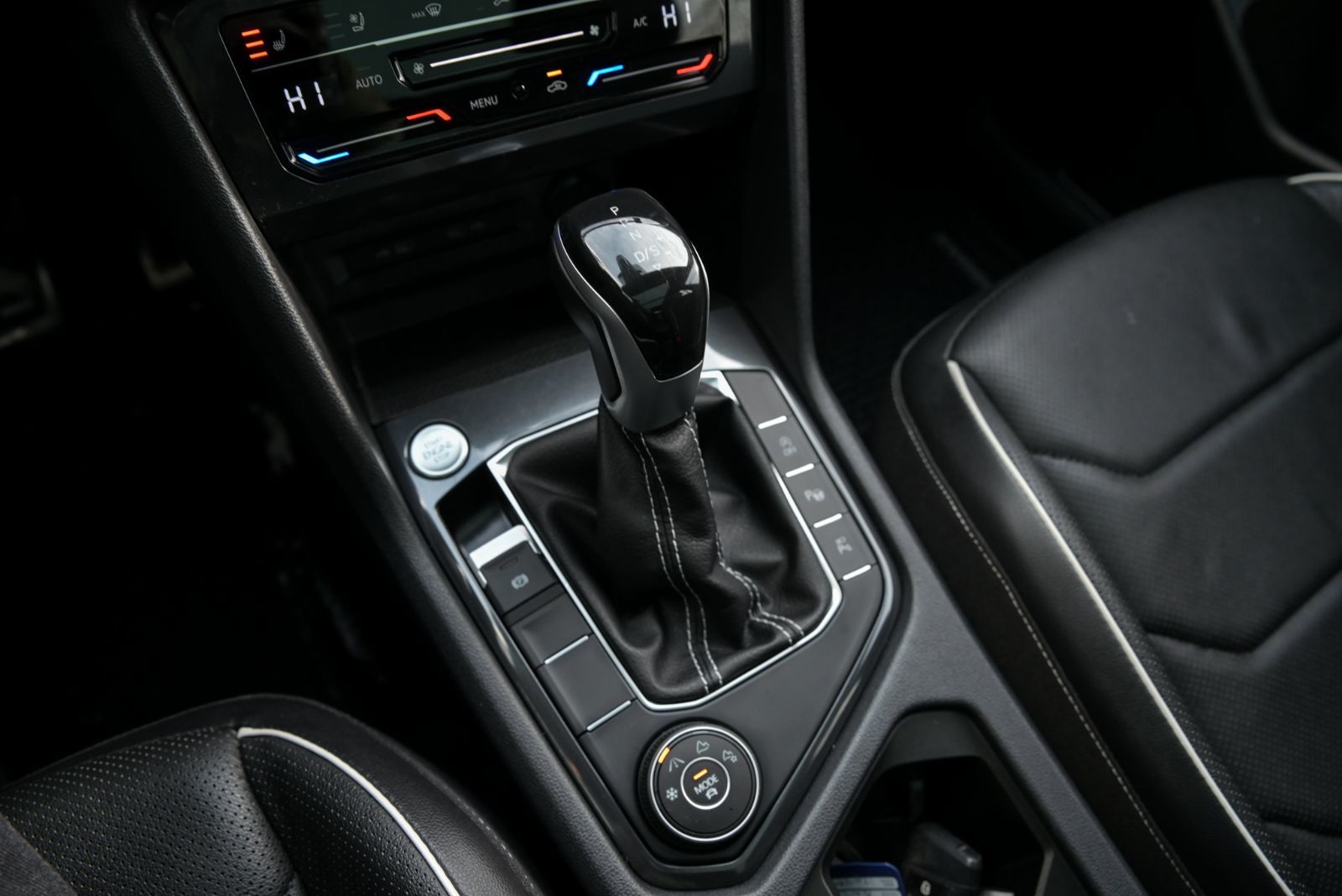 2022 Volkswagen Tiguan Highline R-Line+CUIR+TOIT PANO+APPLE CONNECT *ACCIDENT FREE*