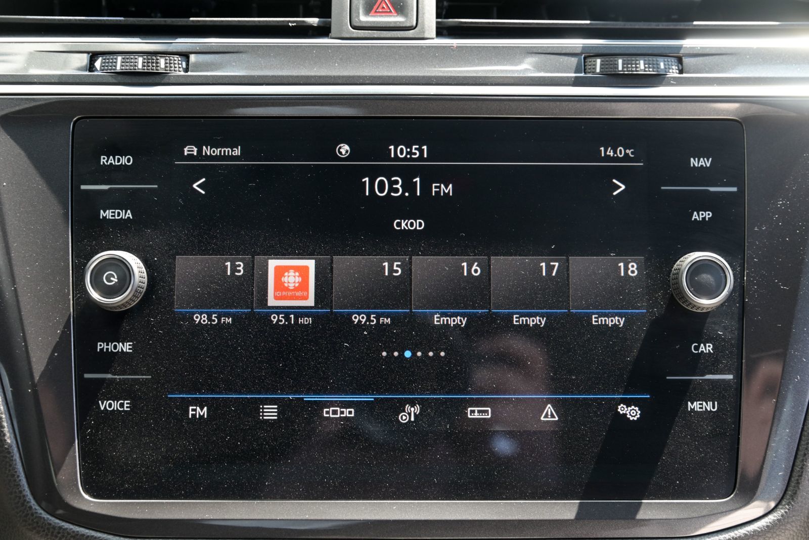 Volkswagen Tiguan Highline R-Line+CUIR+TOIT PANORAMIQUE+NAVIGATION 2023