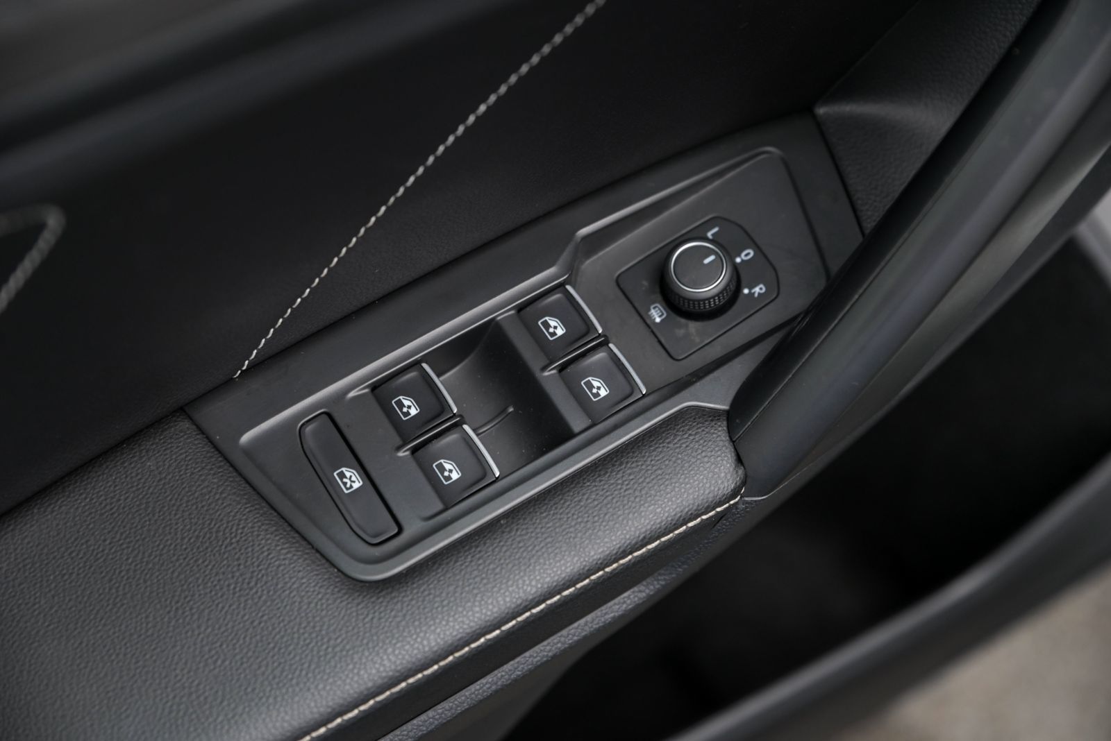 Volkswagen Tiguan Comfortline+CUIR+APPLE CONNECT+CAMÉRA DE RECUL 2023 *JAMAIS ACCIDENTÉ*