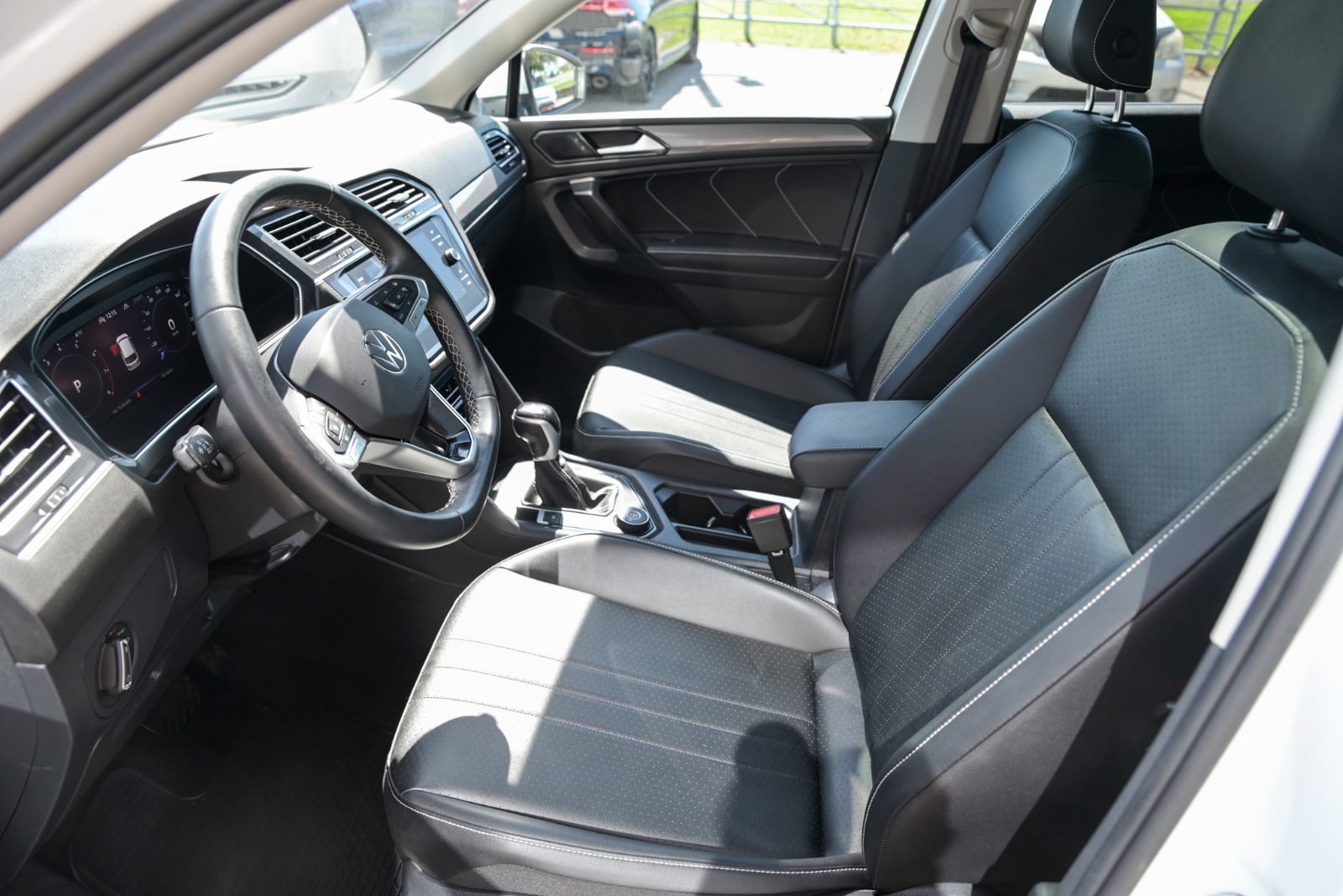2023 Volkswagen Tiguan Comfortline+TOIT PANO+CUIR+APPLE CONNECT *ACCIDENT FREE*