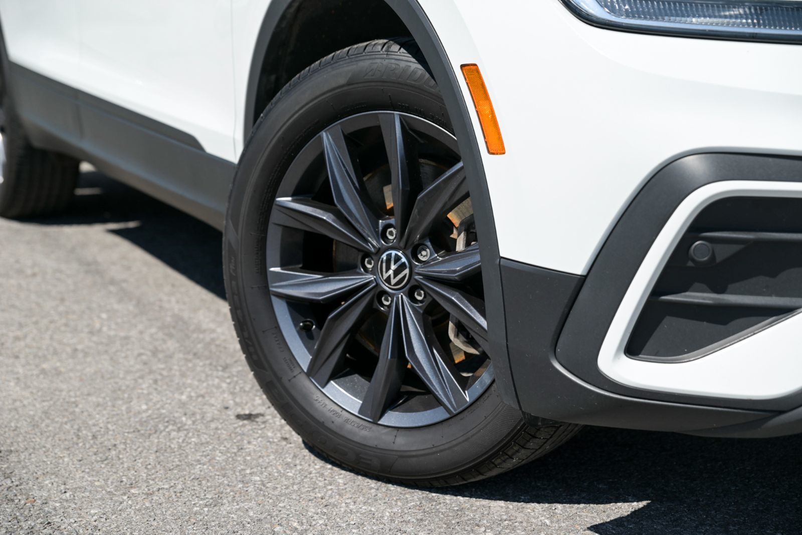 2023 Volkswagen Tiguan Comfortline+TOIT PANO+CUIR+APPLE CONNECT *ACCIDENT FREE*