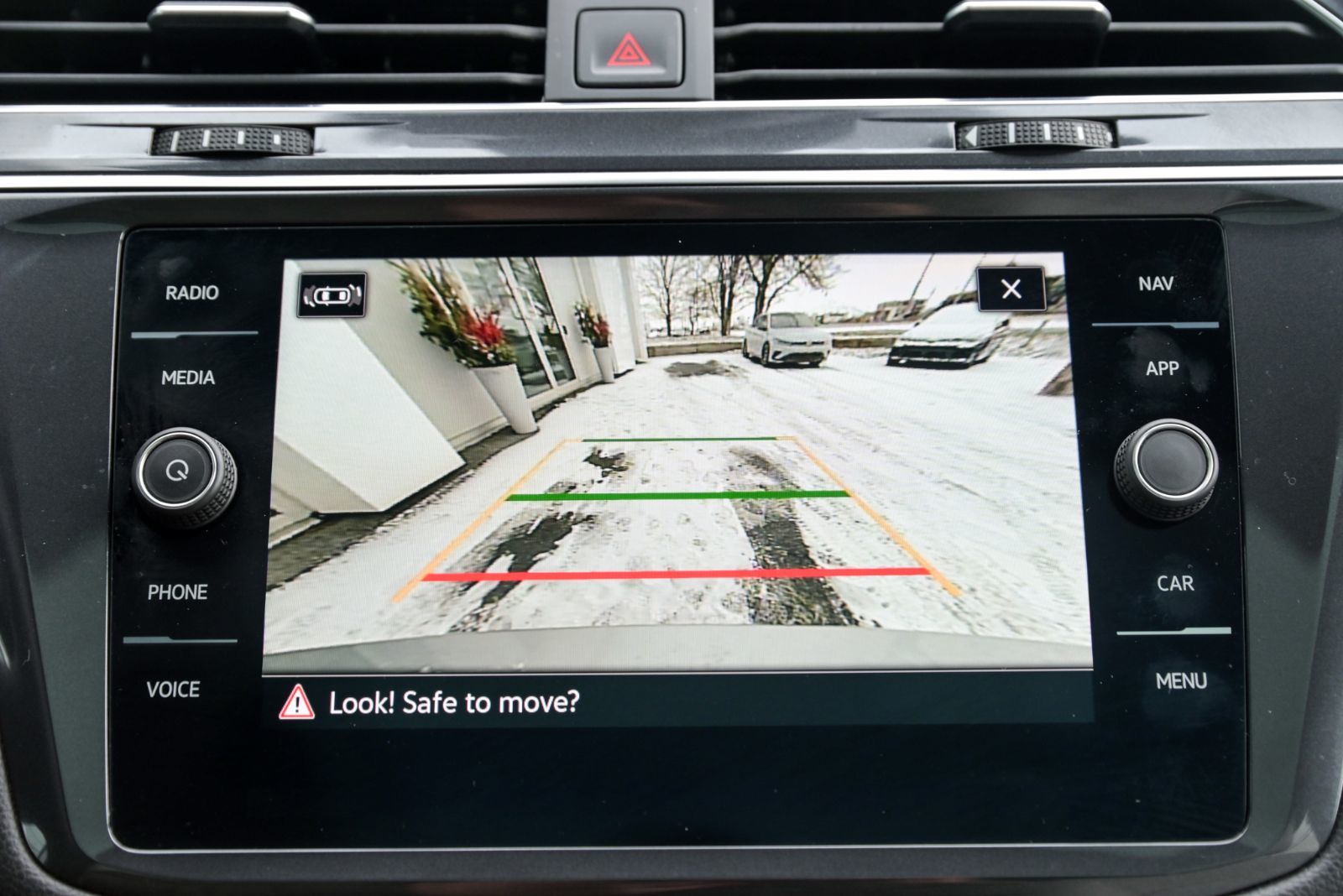 Volkswagen Tiguan Highline R-Line+CUIR+TOIT+APPLE CONNECT 2023 AUCUN ACCIDENT, UN PROPRIO