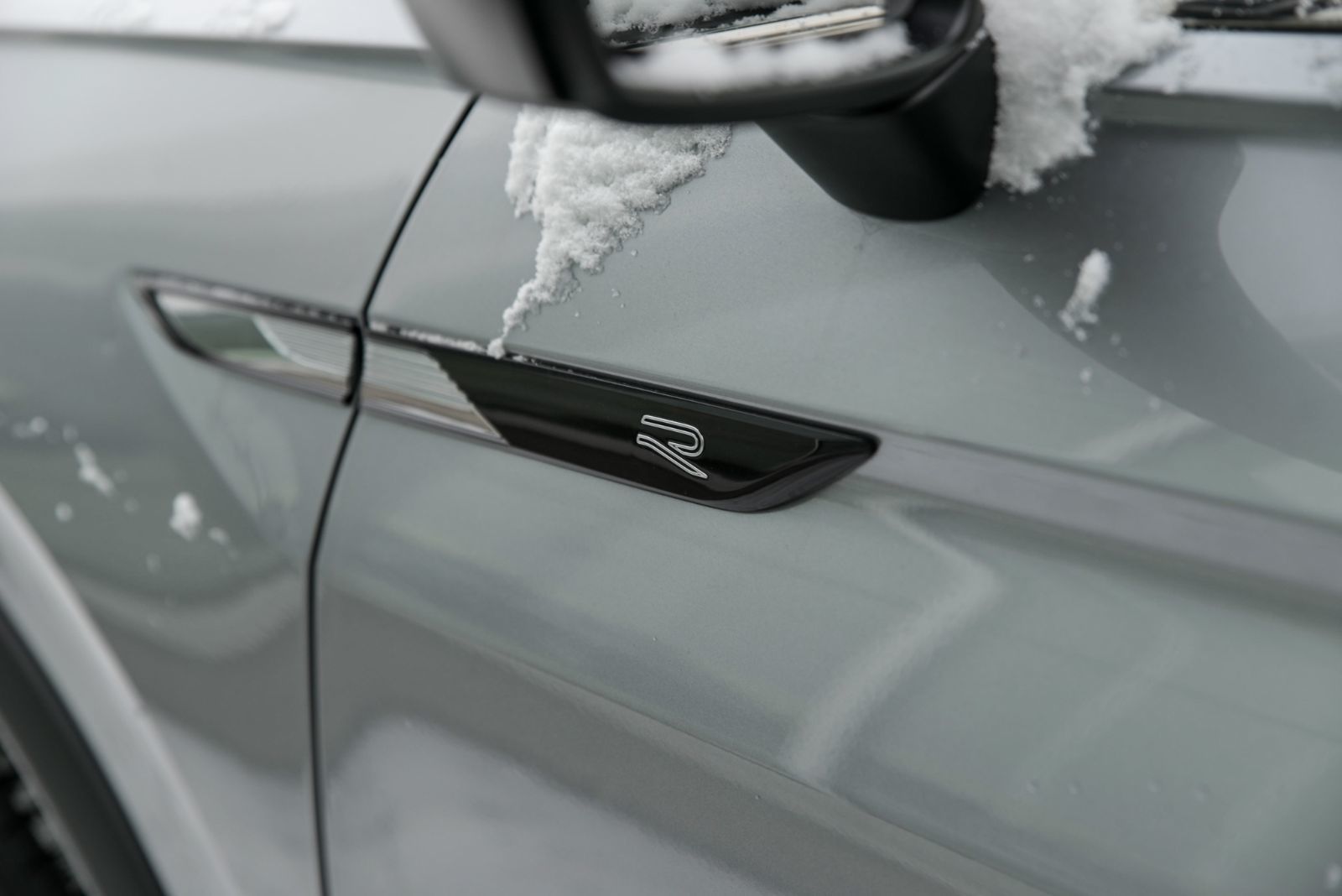 Volkswagen Tiguan Highline R-Line+CUIR+TOIT+APPLE CONNECT 2023 AUCUN ACCIDENT, UN PROPRIO