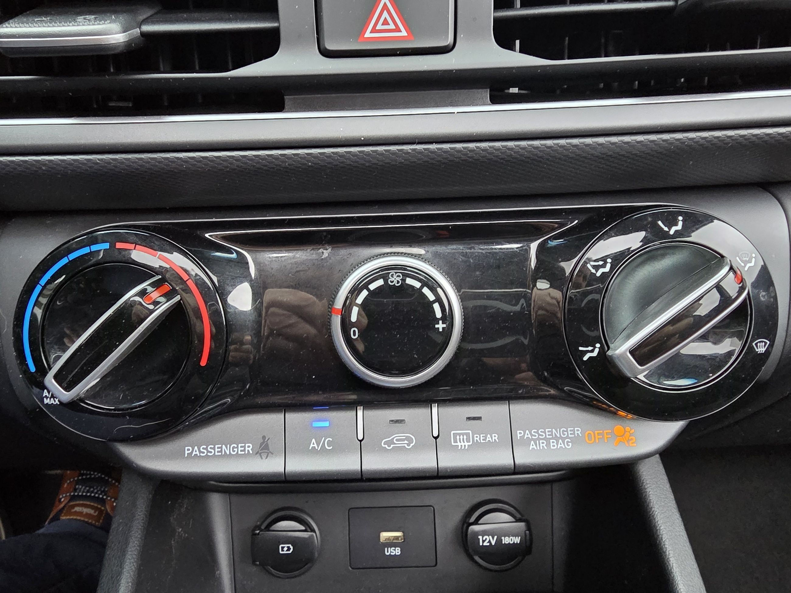 2022 Hyundai Kona PREFERRED SUN & LEATHER