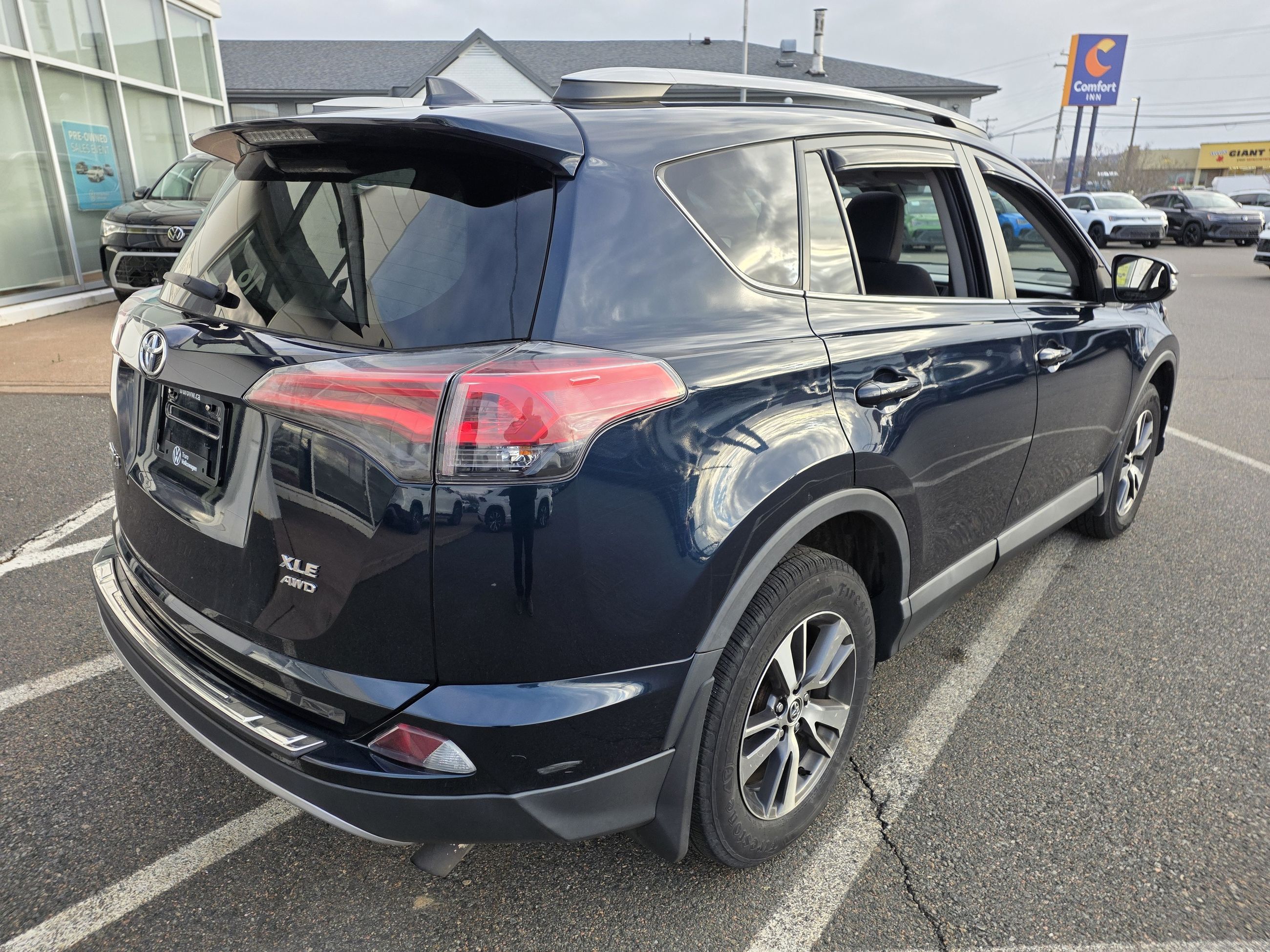 Toyota RAV4 XLE 2017