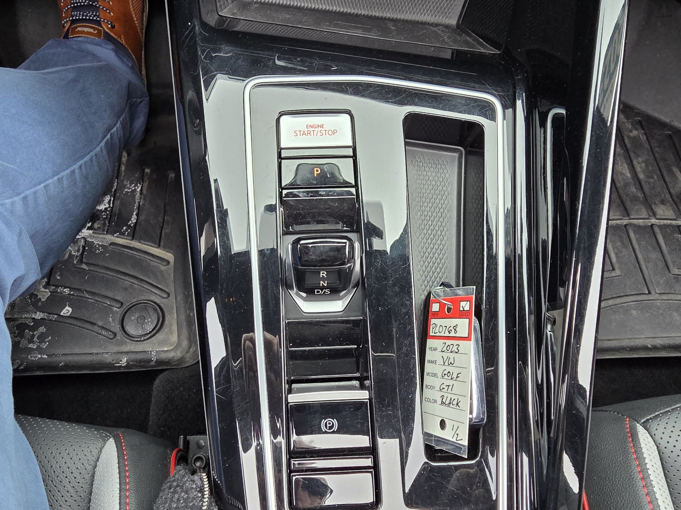 2023 Volkswagen Golf GTI PERFORMANCE