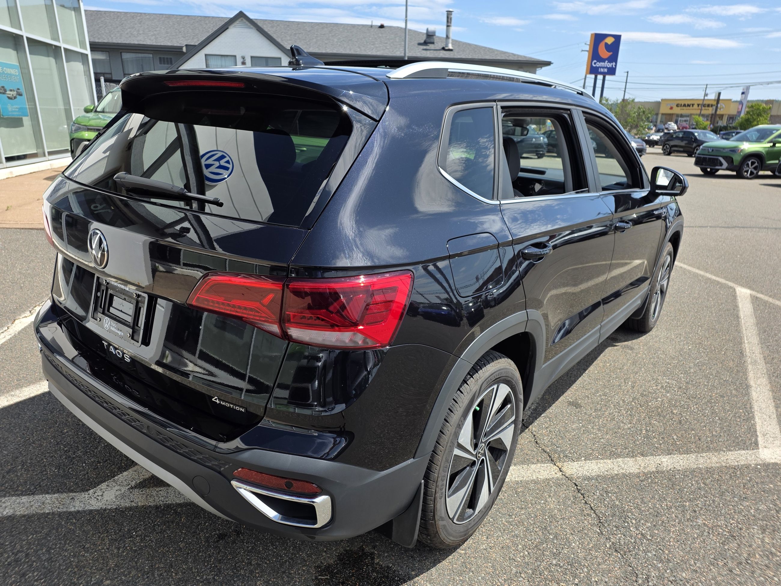 Volkswagen Taos HIGHLINE 2024