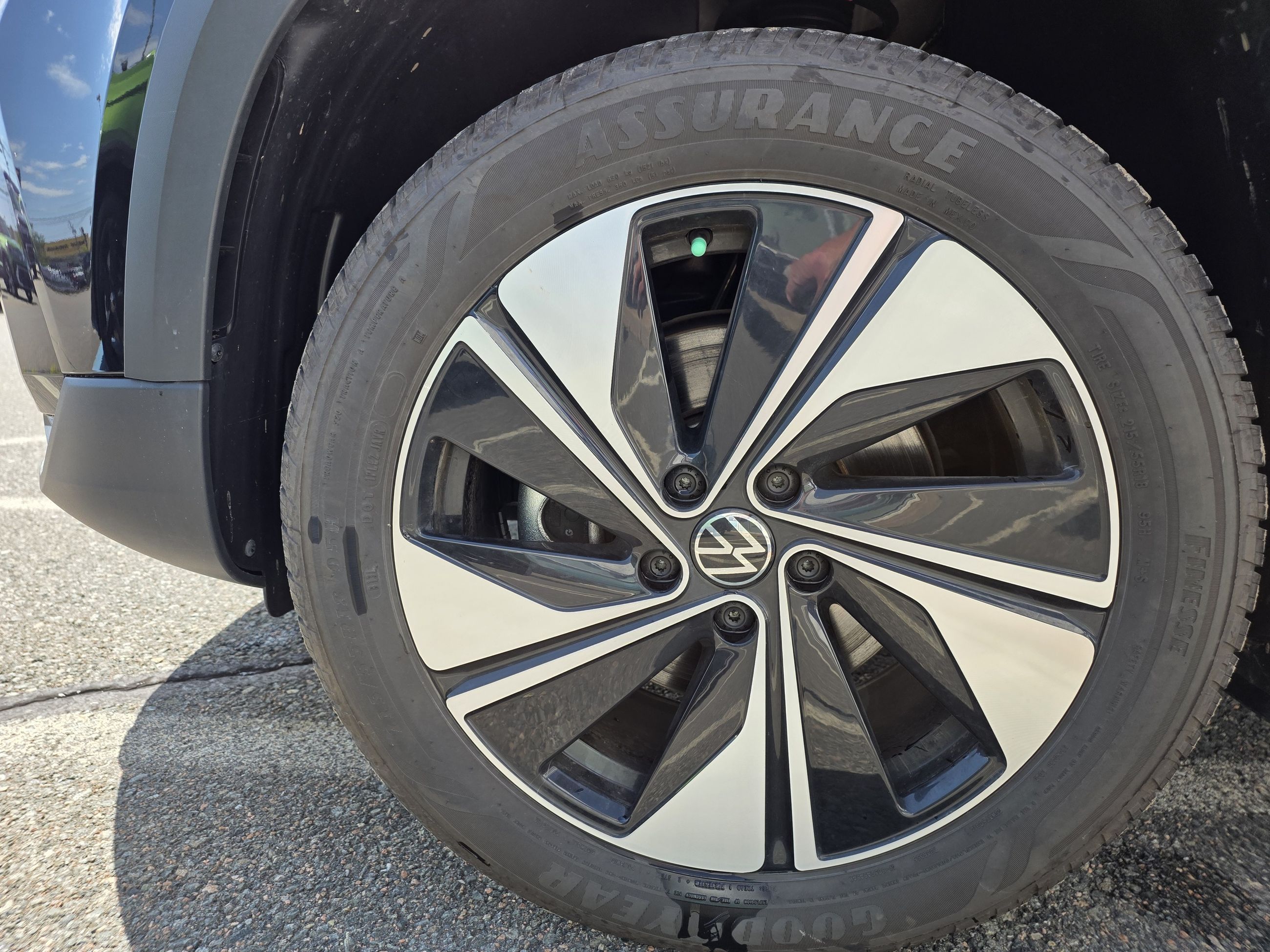 Volkswagen Taos HIGHLINE 2024