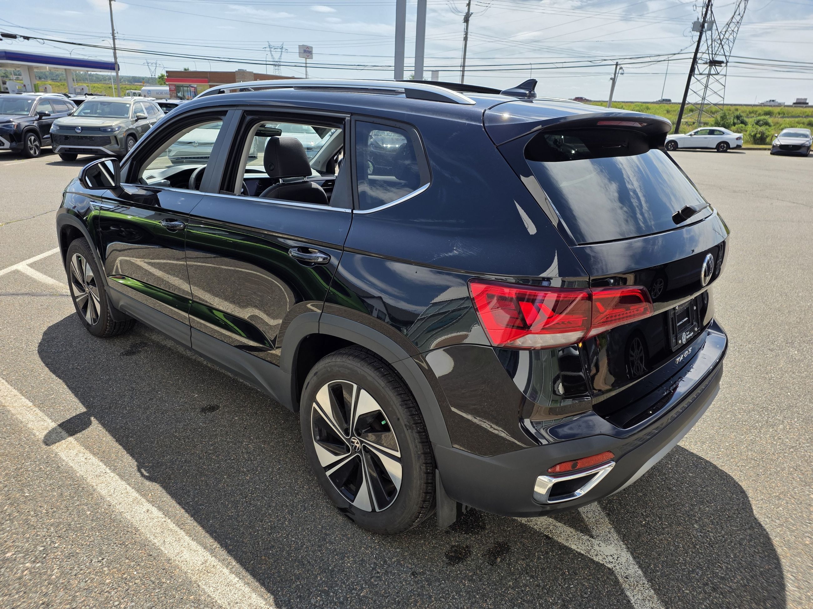 Volkswagen Taos HIGHLINE 2024