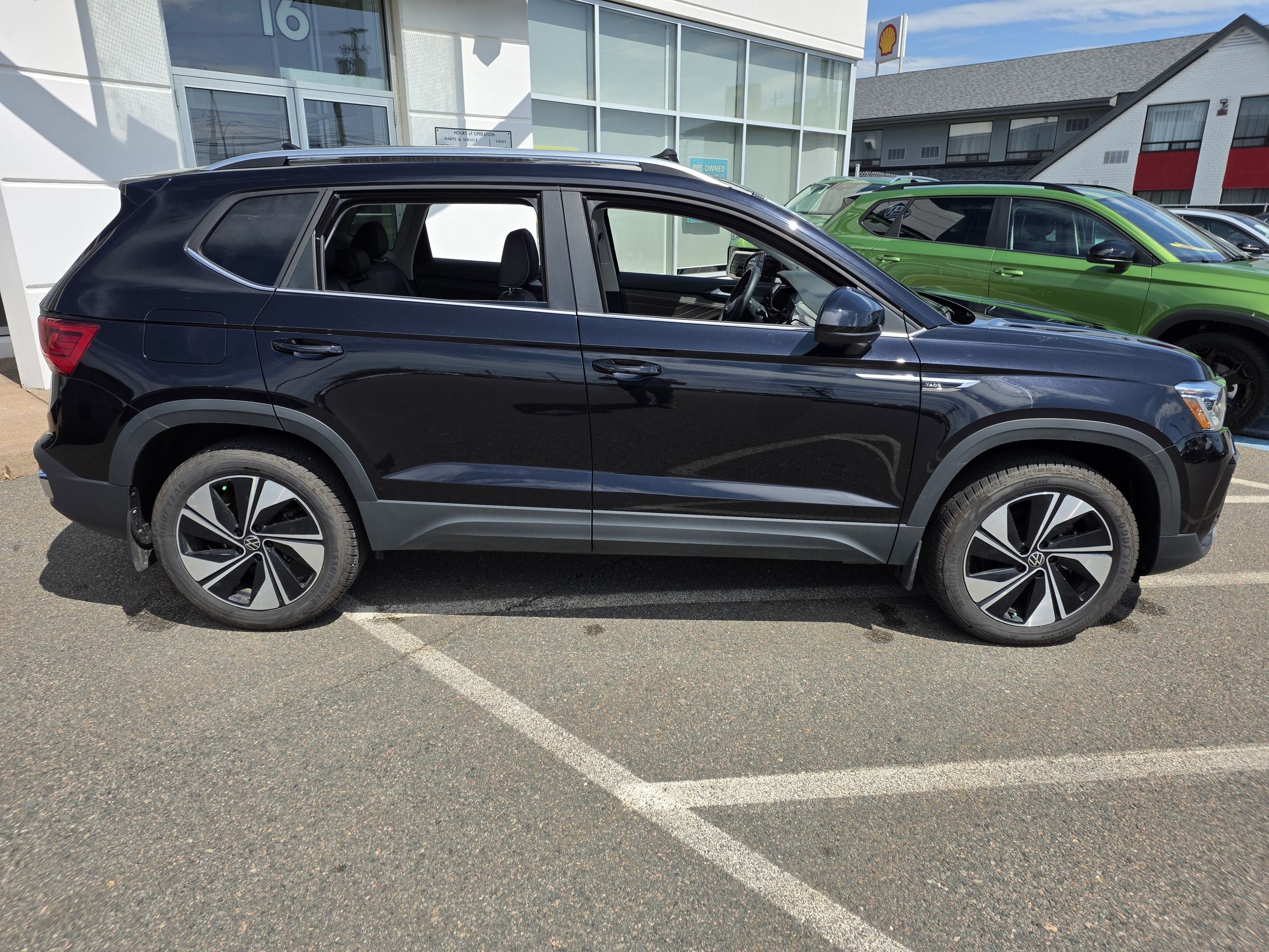 Volkswagen Taos HIGHLINE 2024
