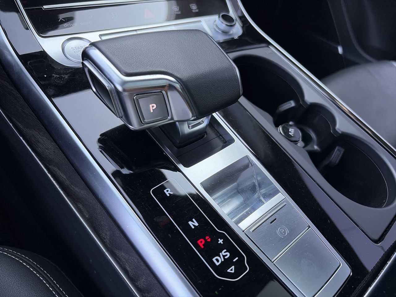 Audi Q8  2020 à Vaughan, Ontario