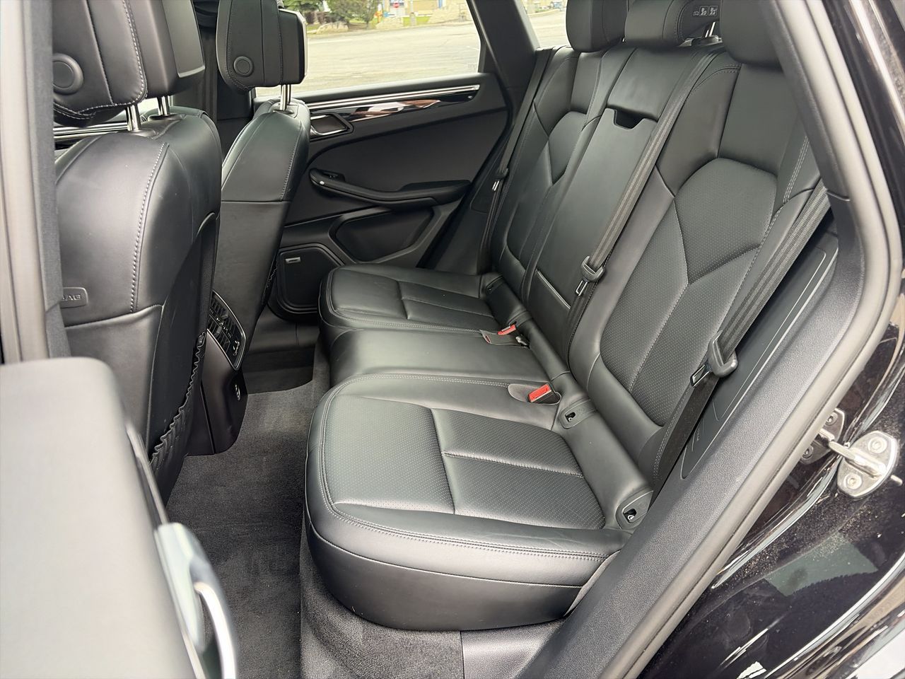 2024 Porsche Macan in Vaughan, Ontario
