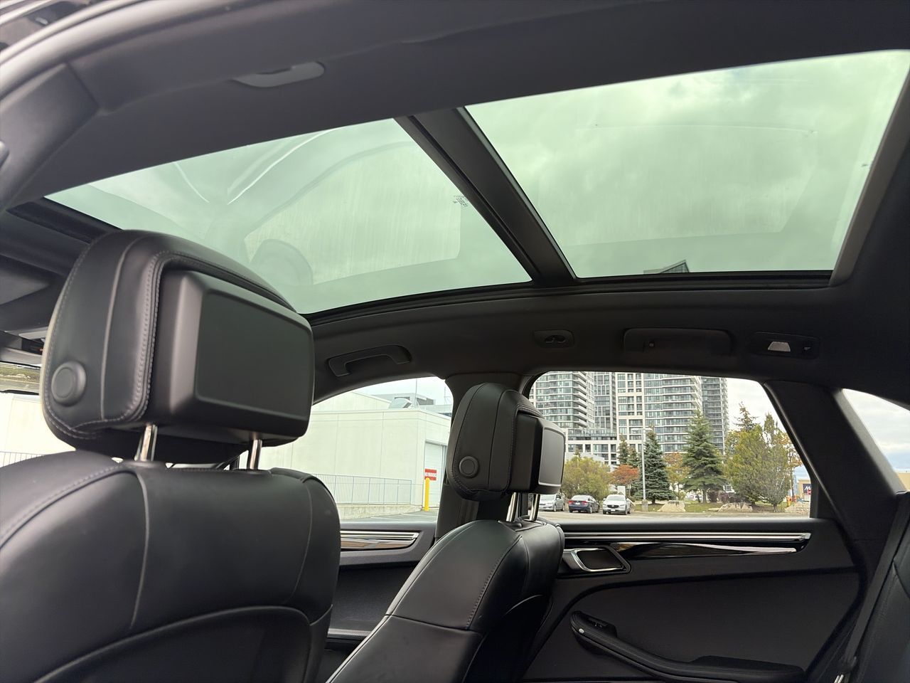 2024 Porsche Macan in Vaughan, Ontario