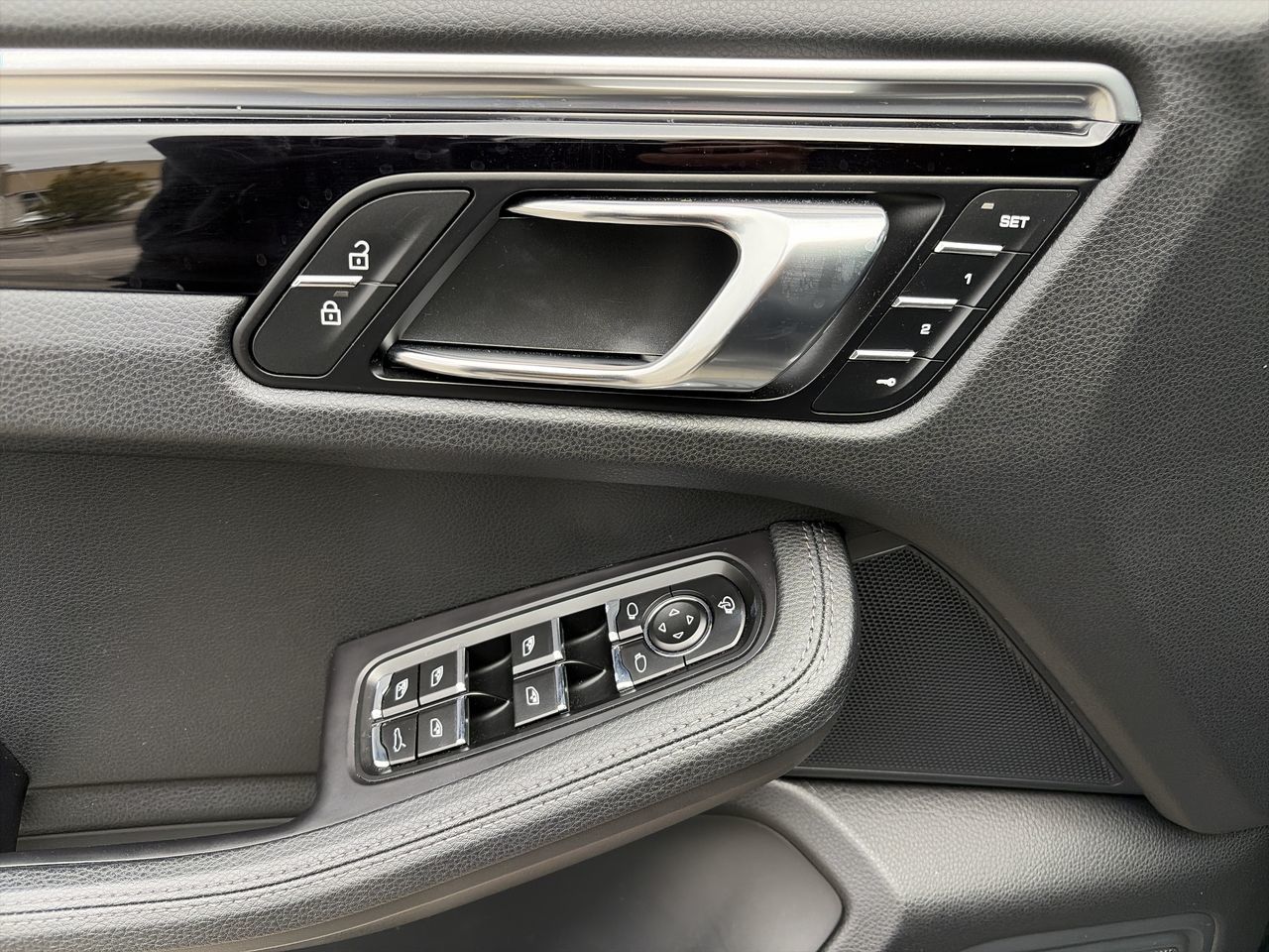 2024 Porsche Macan in Vaughan, Ontario