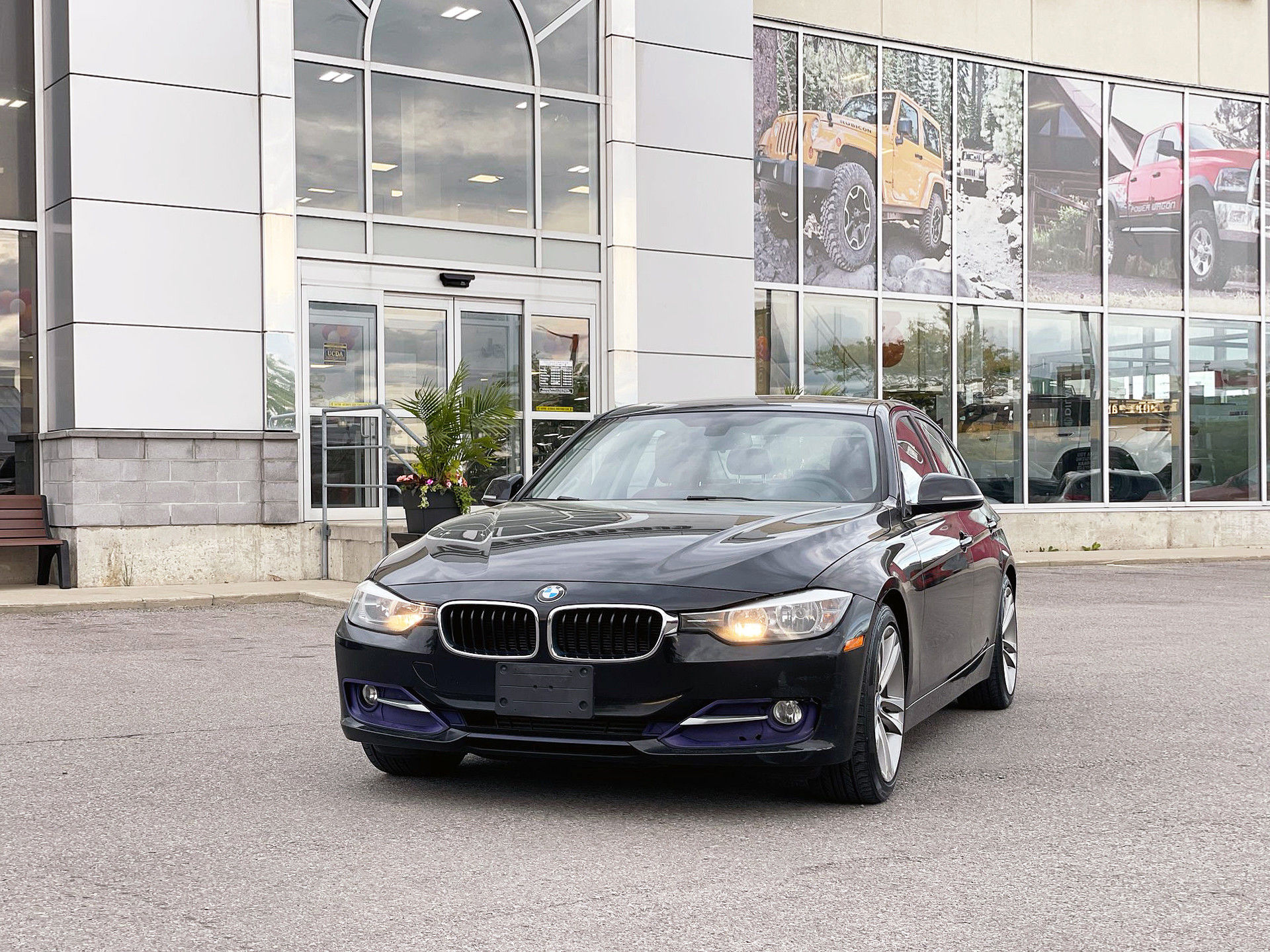 BMW 320i  2014 à Woodbridge, Ontario