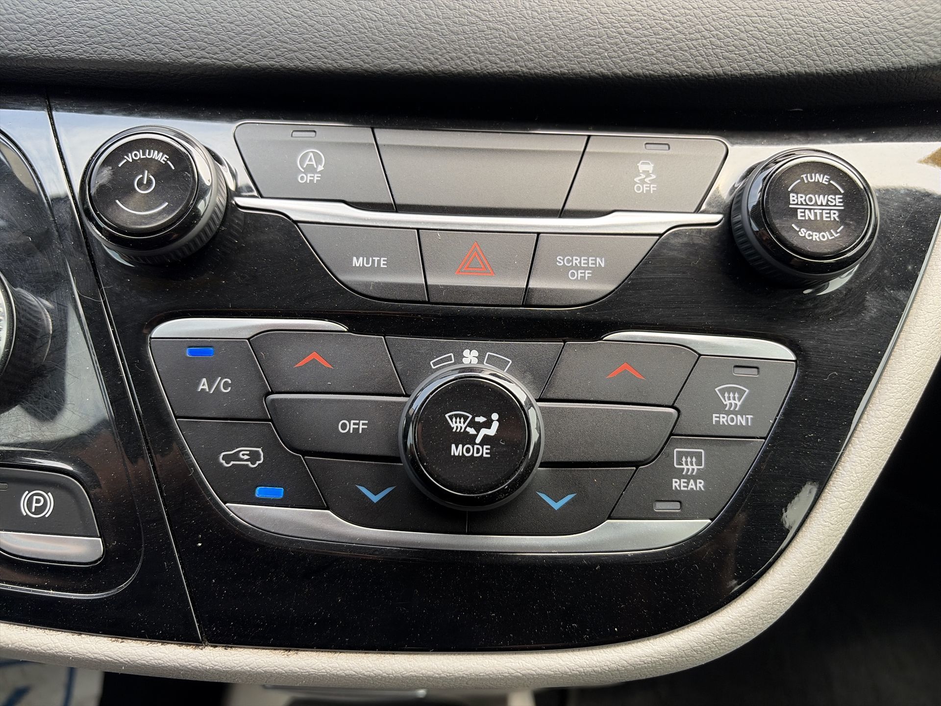 2023 Chrysler Grand Caravan